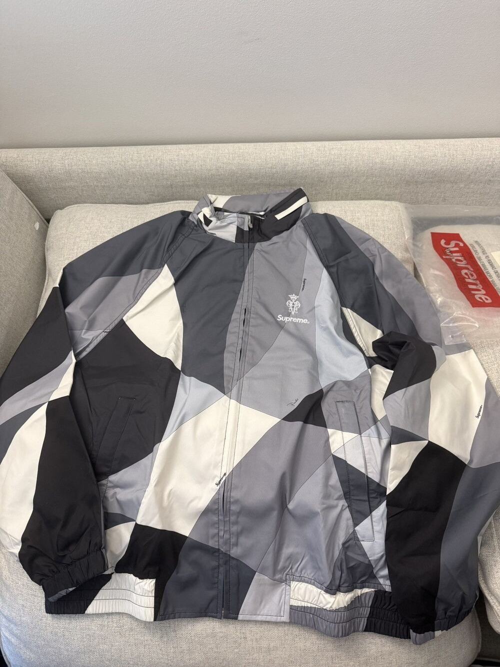 Supreme x Emilio Pucci Sport Jacket Black / Grey SS21